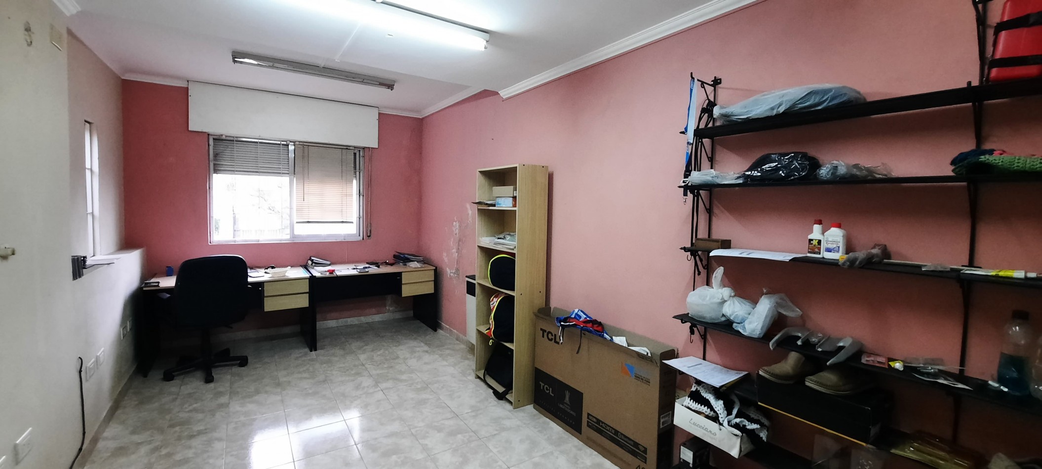 SE VENDE CASA 3 DORMITORIOS, ZONA AV. RAMIREZ Y LAURENCENA. SE RECIBE PROPIEDAD MENOR VALOR