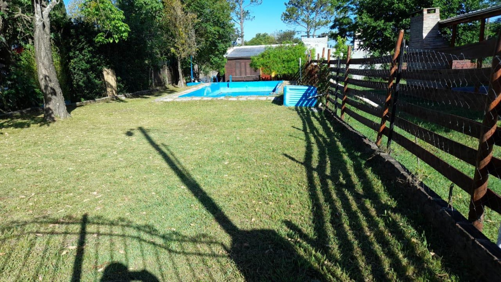 CASA QUINTA IDEAL EN VILLA URQUIZA CON AMPLIO TERRENO