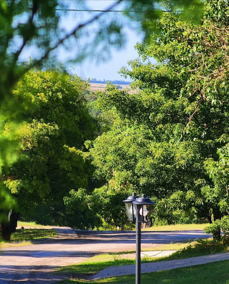 SE VENDE TERRENO EN BARRIO PRIVADO LAS COLINAS 