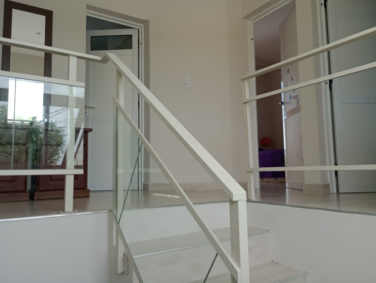 SE VENDE MODERNO DUPLEX 