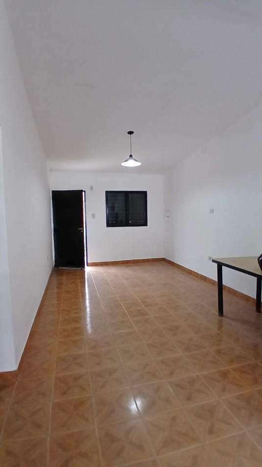 SE VENDE SALON DE EVENTOS, CASA Y DEPARTAMENTO CON GARAGE