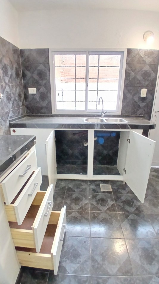 SE VENDE SALON DE EVENTOS, CASA Y DEPARTAMENTO CON GARAGE