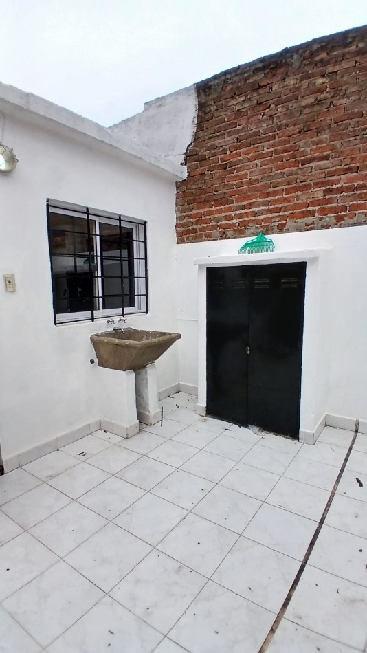 SE VENDE SALON DE EVENTOS, CASA Y DEPARTAMENTO CON GARAGE