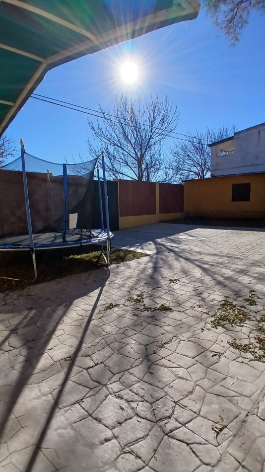 SE VENDE SALON DE EVENTOS, CASA Y DEPARTAMENTO CON GARAGE