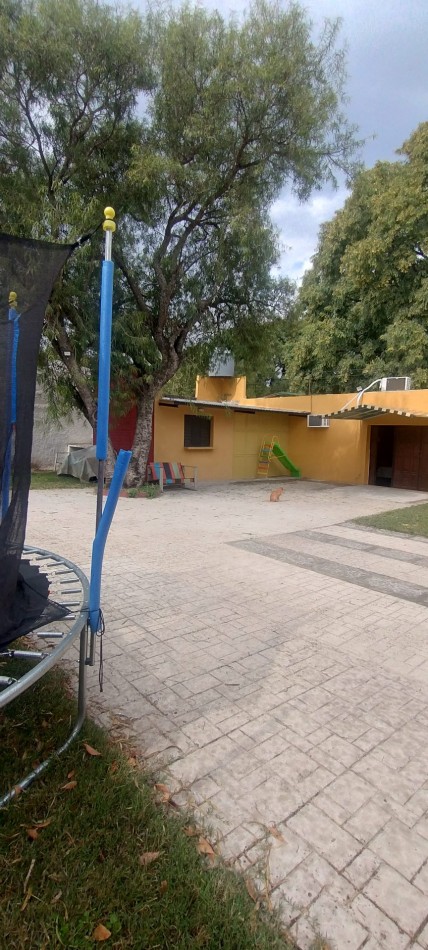 SE VENDE SALON DE EVENTOS, CASA Y DEPARTAMENTO CON GARAGE
