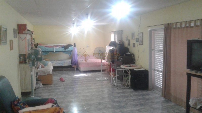 EXCLUSIVA CASA QUINTA EN LAS ACACIAS