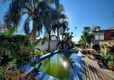 IMPACTANTE CASA DE 5 DORMITORIOS CON PISCINA EN ZONA THOMPSON 