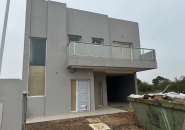 Vendo casa a estrenar de 3 dormitorios en zona Santa Candida, Parana 