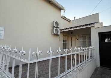 SE VENDE CASA EN CALLE DIAMANTE  Y ESPAÑA